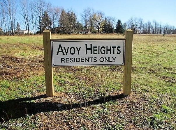 4 Avoy Heights Road, Lake Ariel, PA 18436