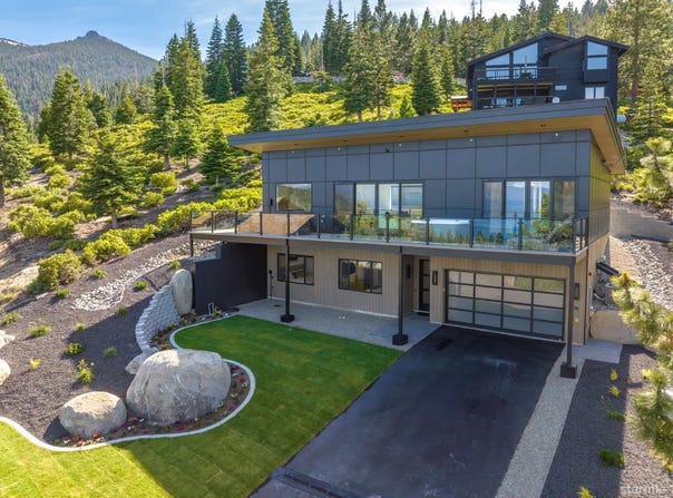 9172 Scenic Drive, South Lake Tahoe, CA 96142