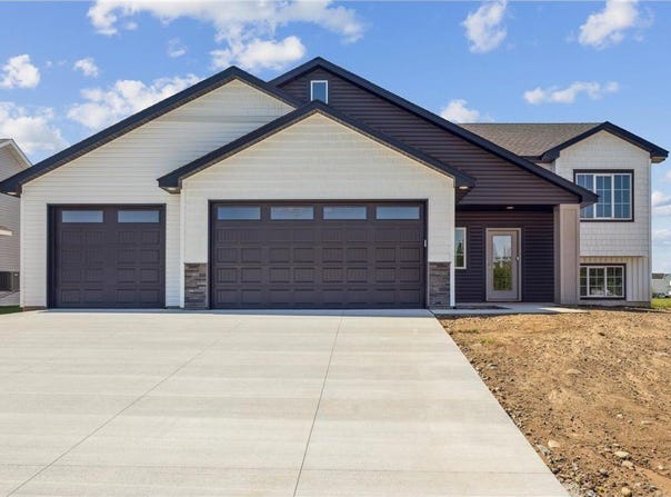 4653 8th Street NE, Saint Cloud, MN 56304