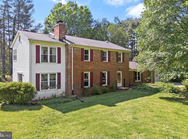 39350 RICKARD ROAD, LOVETTSVILLE, VA 20180