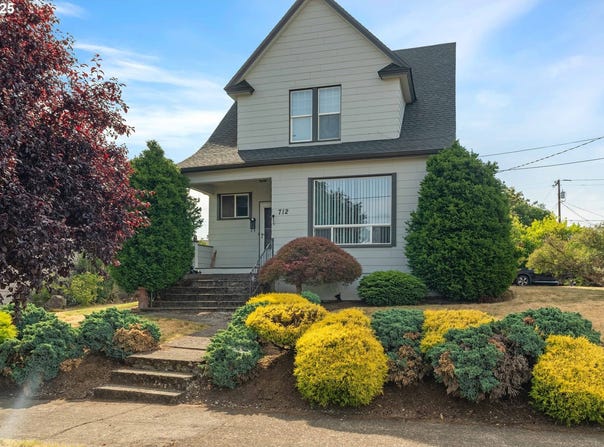 712 MADISON ST, Oregon City, OR 97045