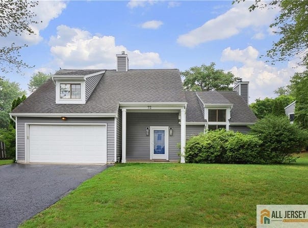 22 Palomino Place, Tinton Falls, NJ 07701