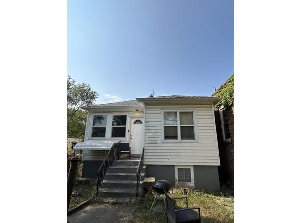 815 W 25th Avenue, Gary, IN 46407