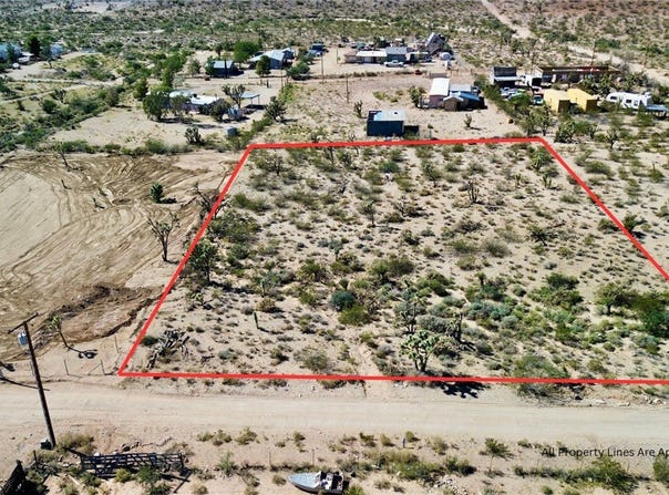 319-13-148 N KITMIT Drive, Dolan Springs, AZ 86441