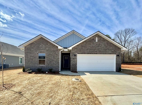 17812 Emma Jo Lane, Athens, AL 35611