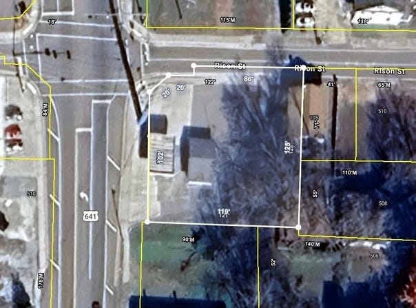511 N Market St, PARIS, TN 38242