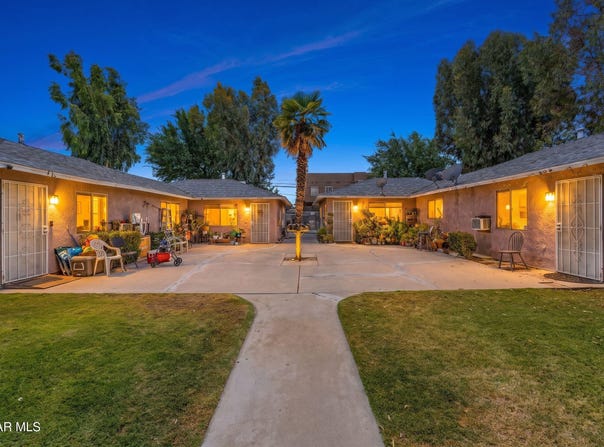 406 & 408 E Avenue Q7, Palmdale, CA 93550