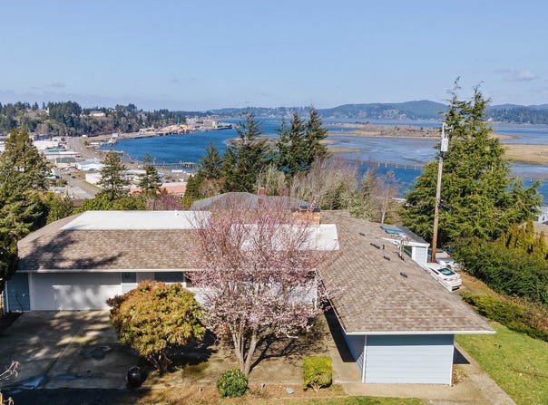 546 W FIR AVE, Coos Bay, OR 97420