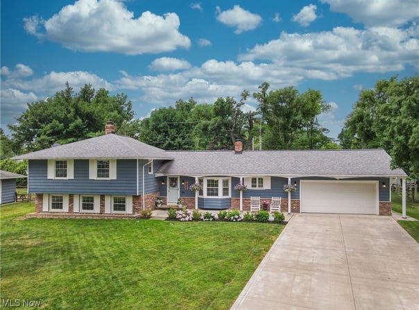 950 W Mill Drive, Highland Heights, OH 44143