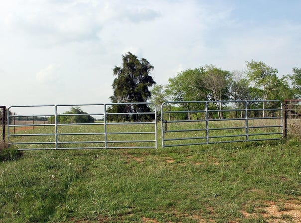 3223 Old Kelley RD, Lockhart, TX 78644