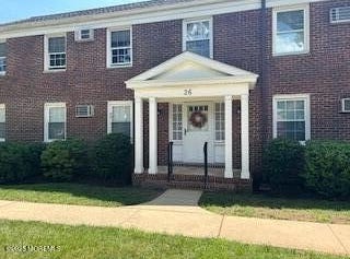 26 Pinckney Road, Red Bank, NJ 07701