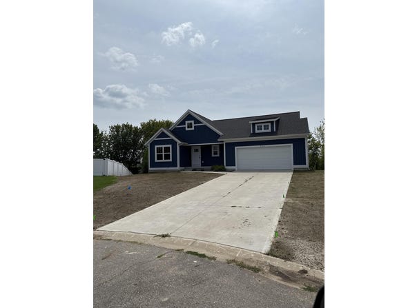 3370 Lindsey Lane, Zeeland, MI 49464