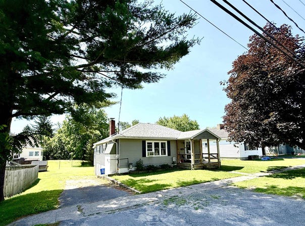 160 Rowley St, Gouverneur, NY 13642