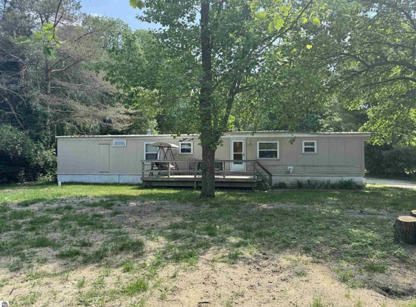 126 Chippewa Trail, Buckley, MI 49620