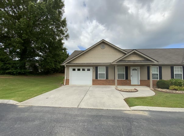 904 Cedar Creek Drive, Rossville, GA 30741