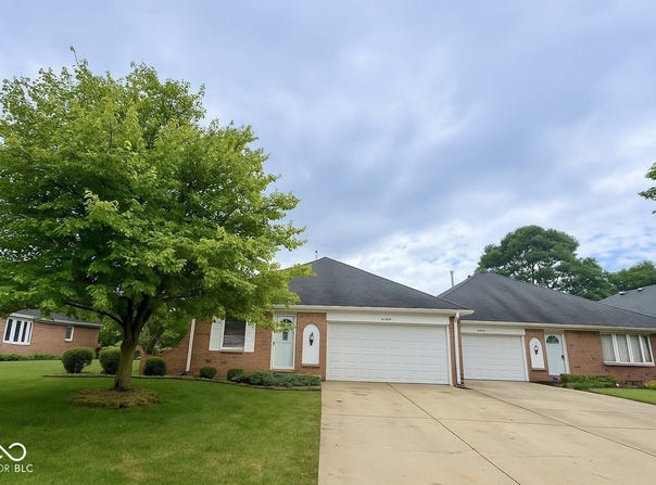 1390 Holiday Lane E, Brownsburg, IN 46112