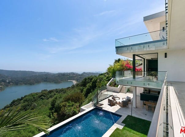 2180 Stradella Rd, Los Angeles, CA 90077