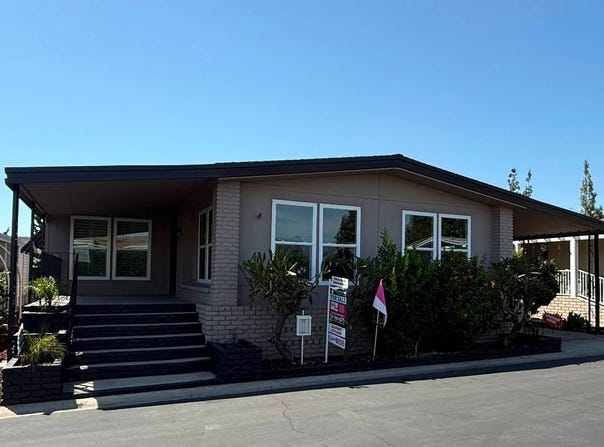 24701 RAYMOND WAY, Lake Forest, CA 92630