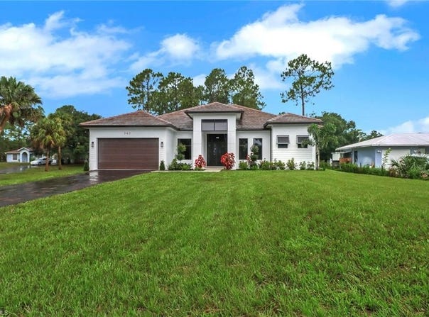 797 22nd, NAPLES, FL 34117