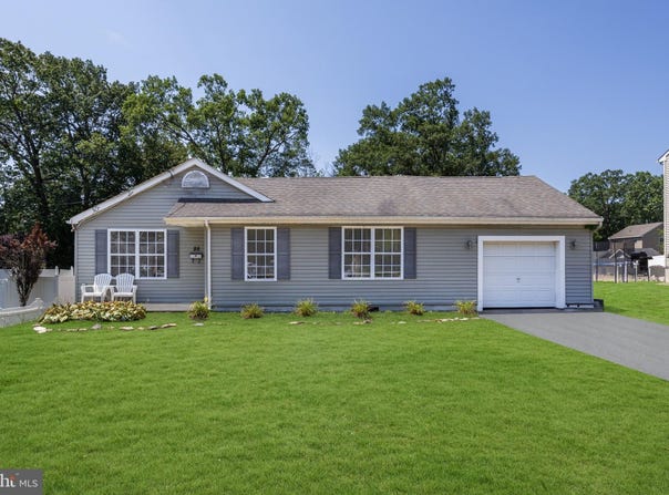 88 E 6TH AVENUE, PINE HILL, NJ 08021
