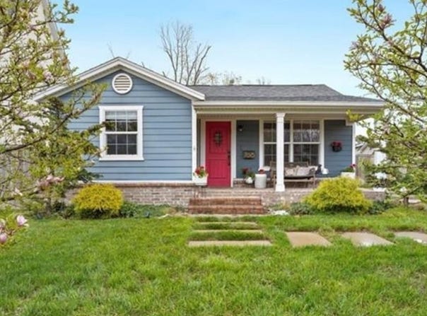 708  NW B  ST, Bentonville, AR 72712