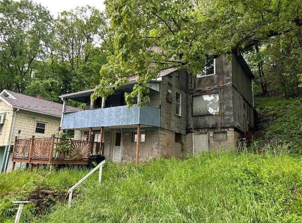 1013 Francis Blvd, New Kensington, PA 15068