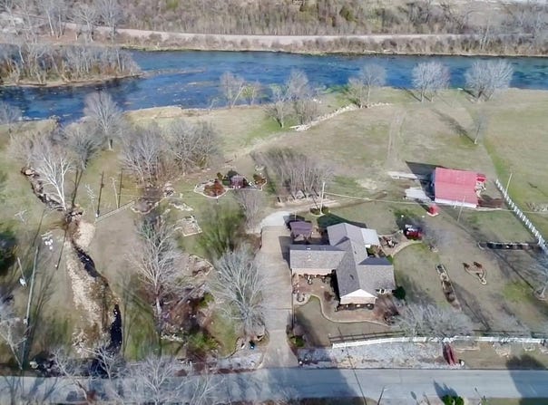 382 RIVERVIEW DRIVE, Mammoth Spring, AR 72554