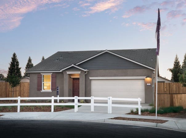 4219 E Magnolia Street, Visalia, CA 93292