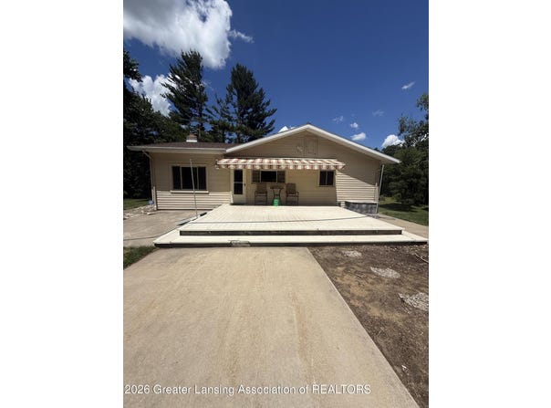 479 105th Avenue, Plainwell, MI 49080
