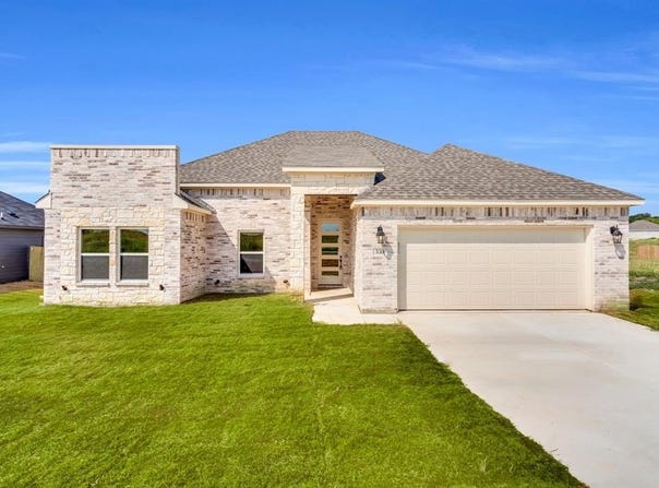 530 E Lamar Street, Palmer, TX 75152