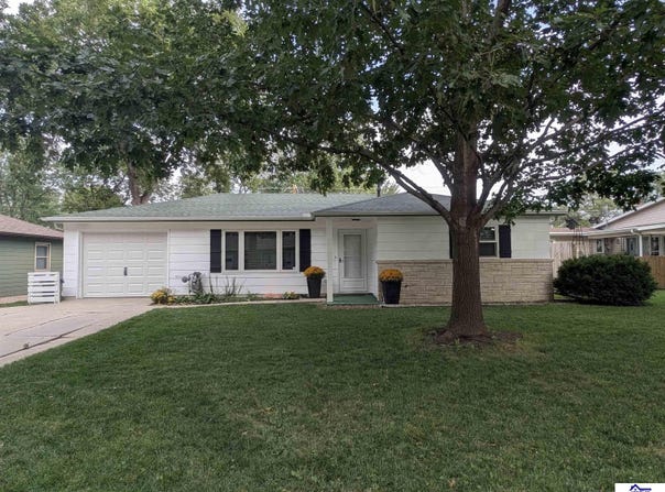 10 Arbor Court, York, NE 68467
