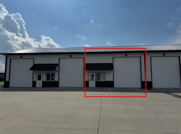 200 Greenfield Dr, Tiffin, IA 52340