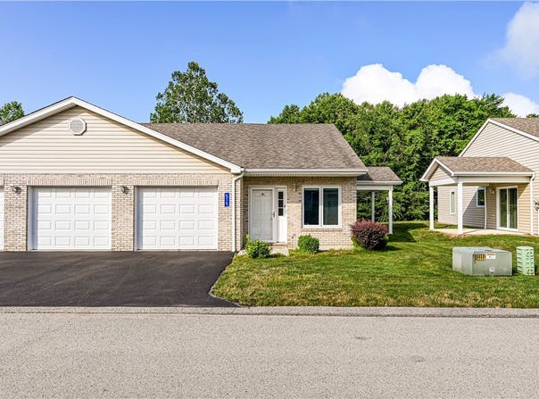515 Sunview Circle, Derry Twp, PA 15650