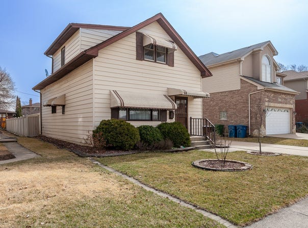 9931 Menard Avenue, Oak Lawn, IL 60453