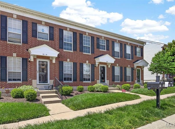 821 Brookmead Drive, O'Fallon, MO 63366