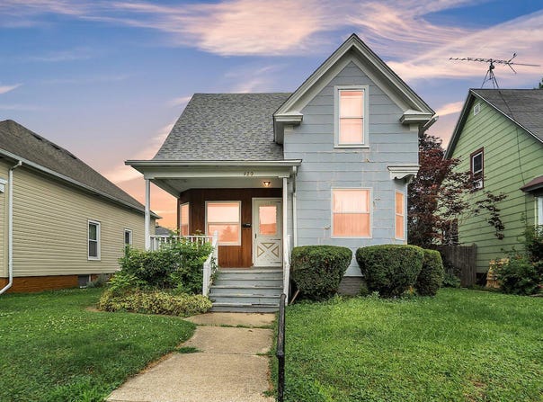 920 Grove Ave, Racine, WI 53405
