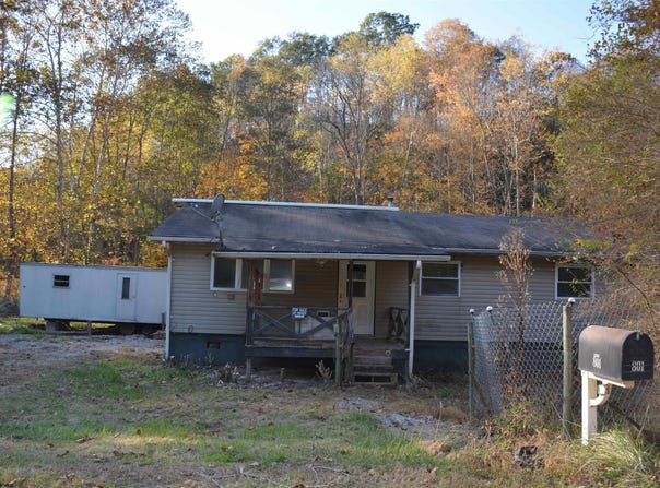 801 Harmony Road, West Union, WV 26456