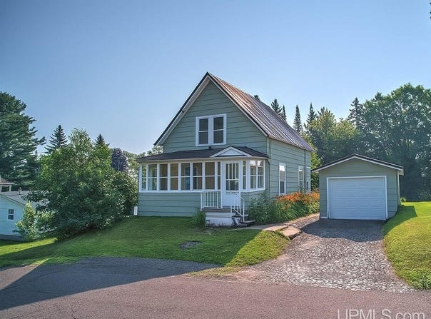 42212 N Hancock, Chassell, MI 49916
