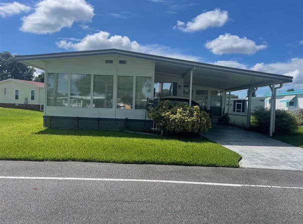 408 HAWTHORNE Boulevard, LEESBURG, FL 34748