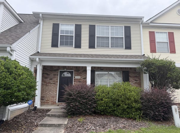206 Jefferson Pl, Hattiesburg, MS 39402