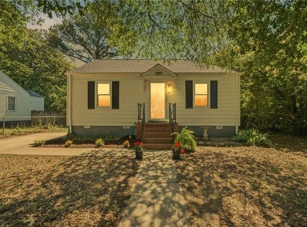 10 Brentwood Drive, Hampton, VA 23669