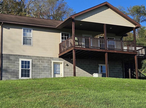 213 3rd Street, Belington, WV 26250-7652