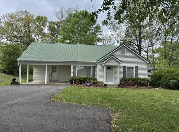 695 Old McKenzie Rd., MCKENZIE, TN 38201