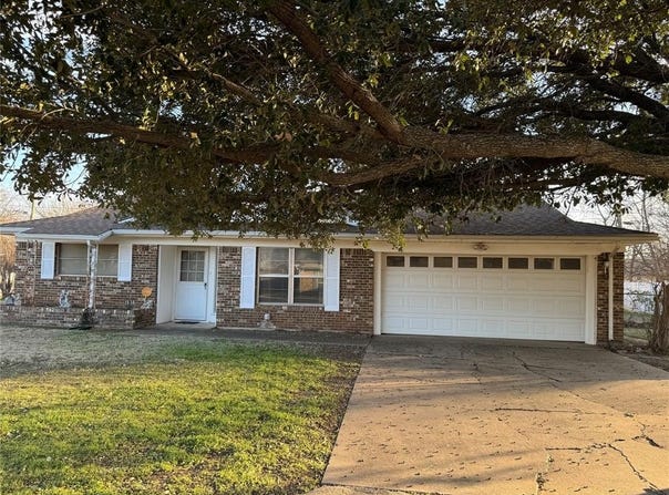1916 11th Street, Mineral Wells, TX 76067