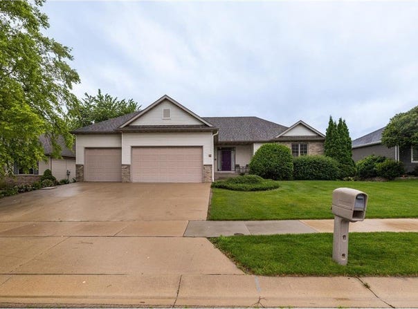3056 Scanlan Lane NE, Rochester, MN 55906