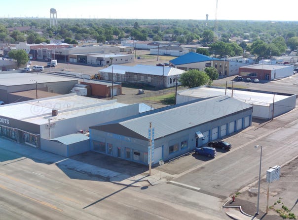 823 S Dumas Avenue, Dumas, TX 79029