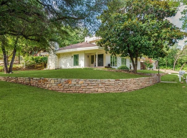 215 Tharp Drive, Highland Village, TX 75077