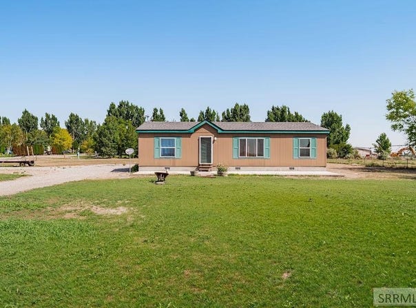 628 N 2743 E, Roberts, ID 83444