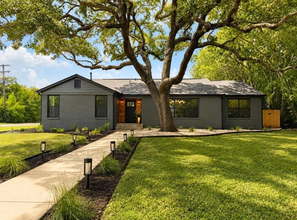 1200 Spruce St, Lockhart, TX 78644