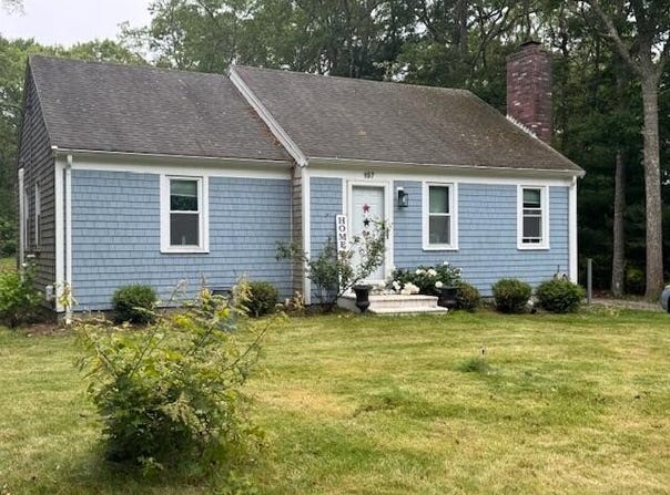 157 Mockingbird Lane, Marstons Mills, MA 02648